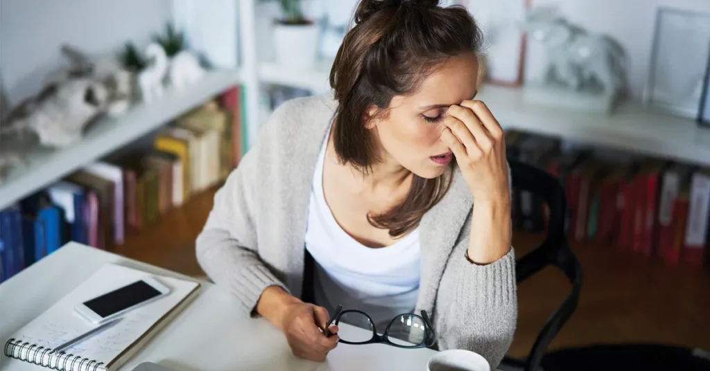 headache and nausea symptoms