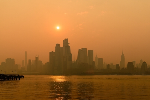 Canadian wildfire smoke over NYC, headaches from air quality, headaches from wildfire smoke, headaches from air pollution.